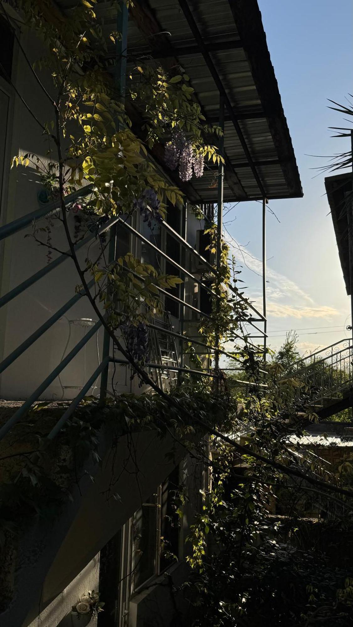 Shapatava Aparthotel Батуми Экстерьер фото